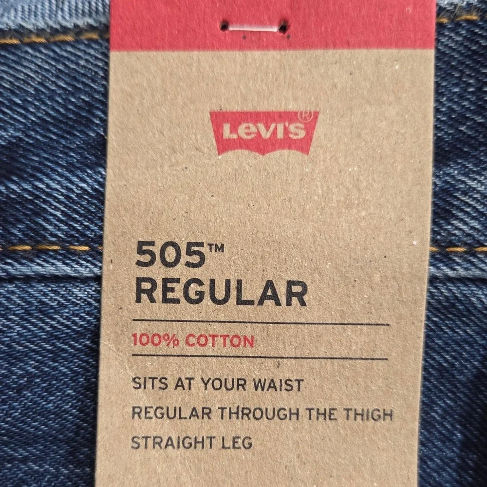 Levis 505 Regular Fit Jeans Mens 32x34 Blue Straight Leg Medium Wash Denim NEW